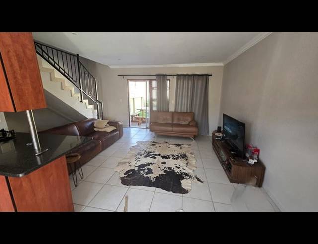 2 BEDROOM TOWNHOUSE FOR SALE IN ANNLIN